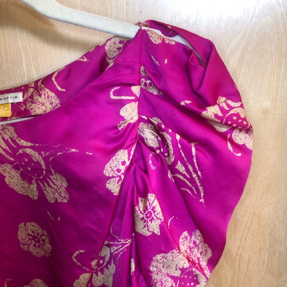 Pink patterned top - Picture 2 of 4